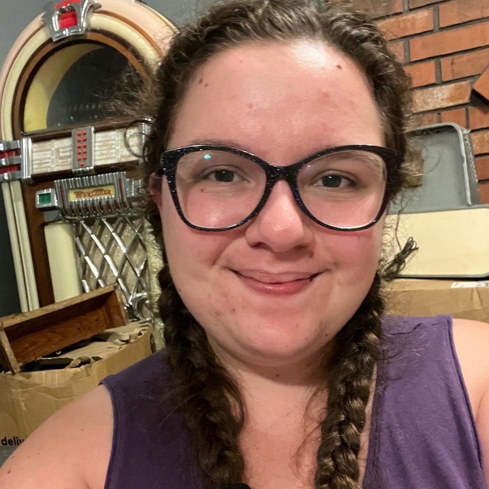 Meet your Posher, Edie